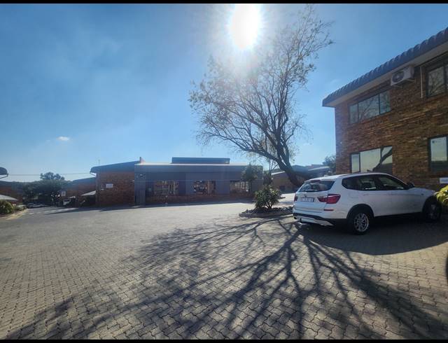 450M² WAREHOUSE TO LET IN ALLANDALE
